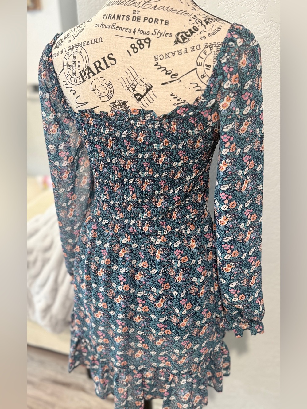 As U Wish Floral Smocked Mini Dress Size M | Blue Teal Floral Long Sleeve Lined - Picture 6 of 11
